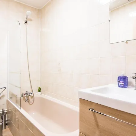 Appartement Lumineux - L'oasis - Parking Privé